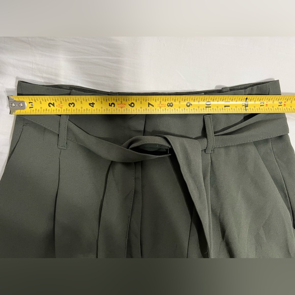 BCBG, Le Chateau, Zara ,H&M and Robel pants
Bundle of 5 - Picture 10 of 16